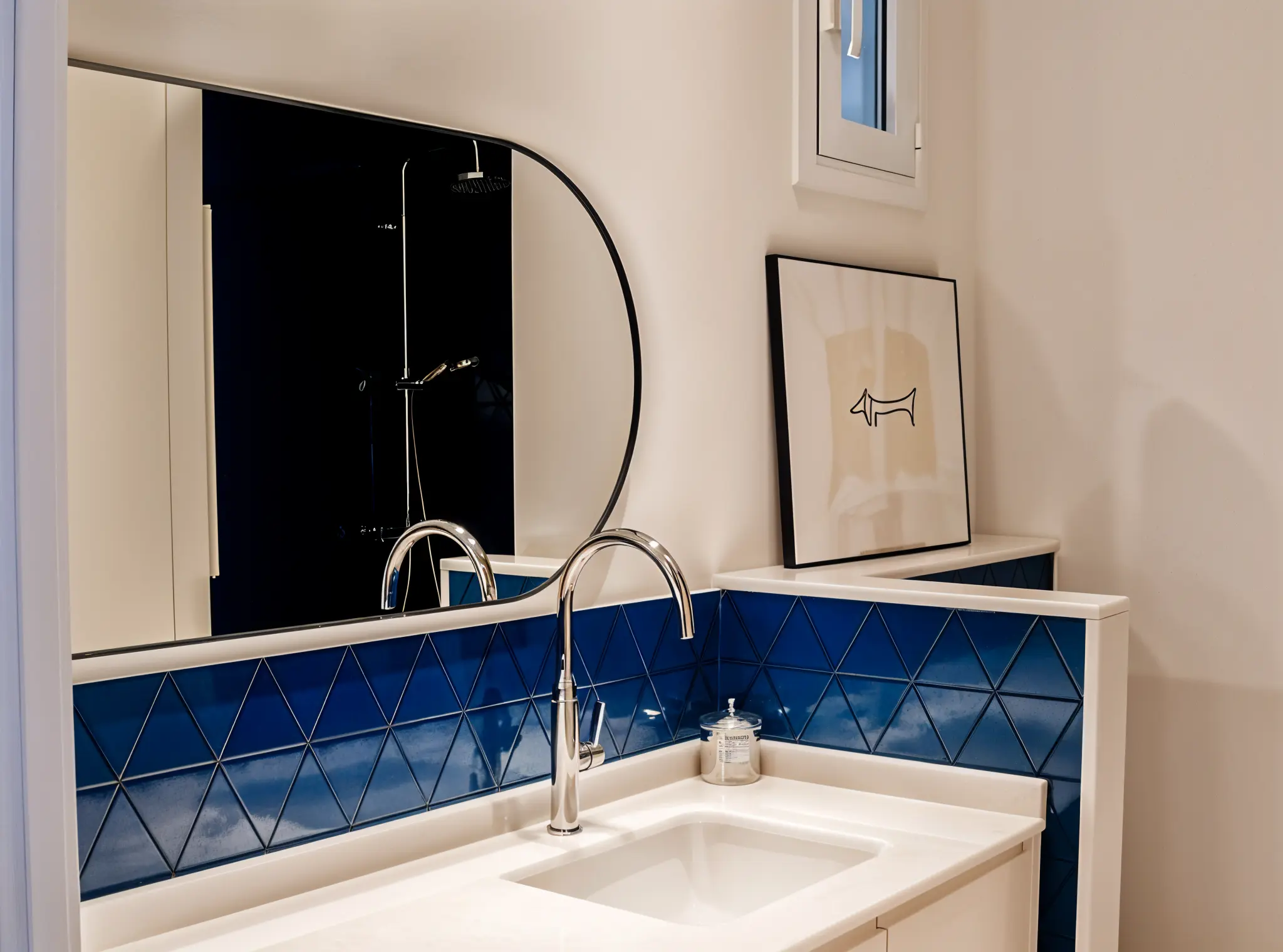 Baño pequeño moderno y elegante